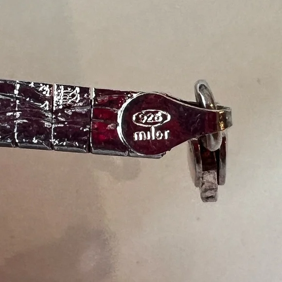 Elegant Silver Necklace - Picture 7 of 9